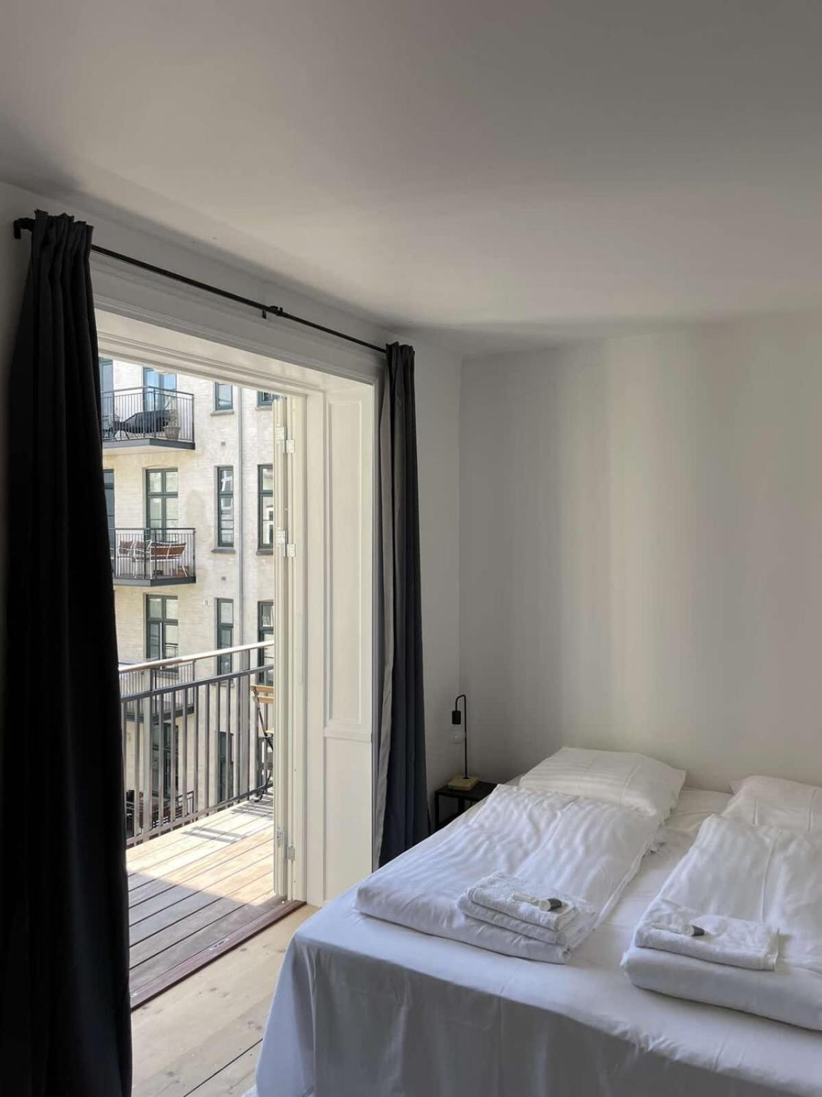 Amazing 2-bedroom By The Lakes * Copenhagen