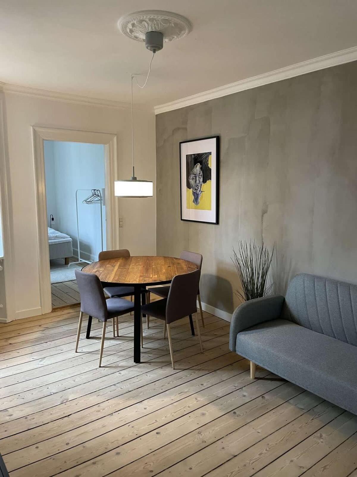 Apartment Amazing 2-bedroom By The Lakes Copenhagen